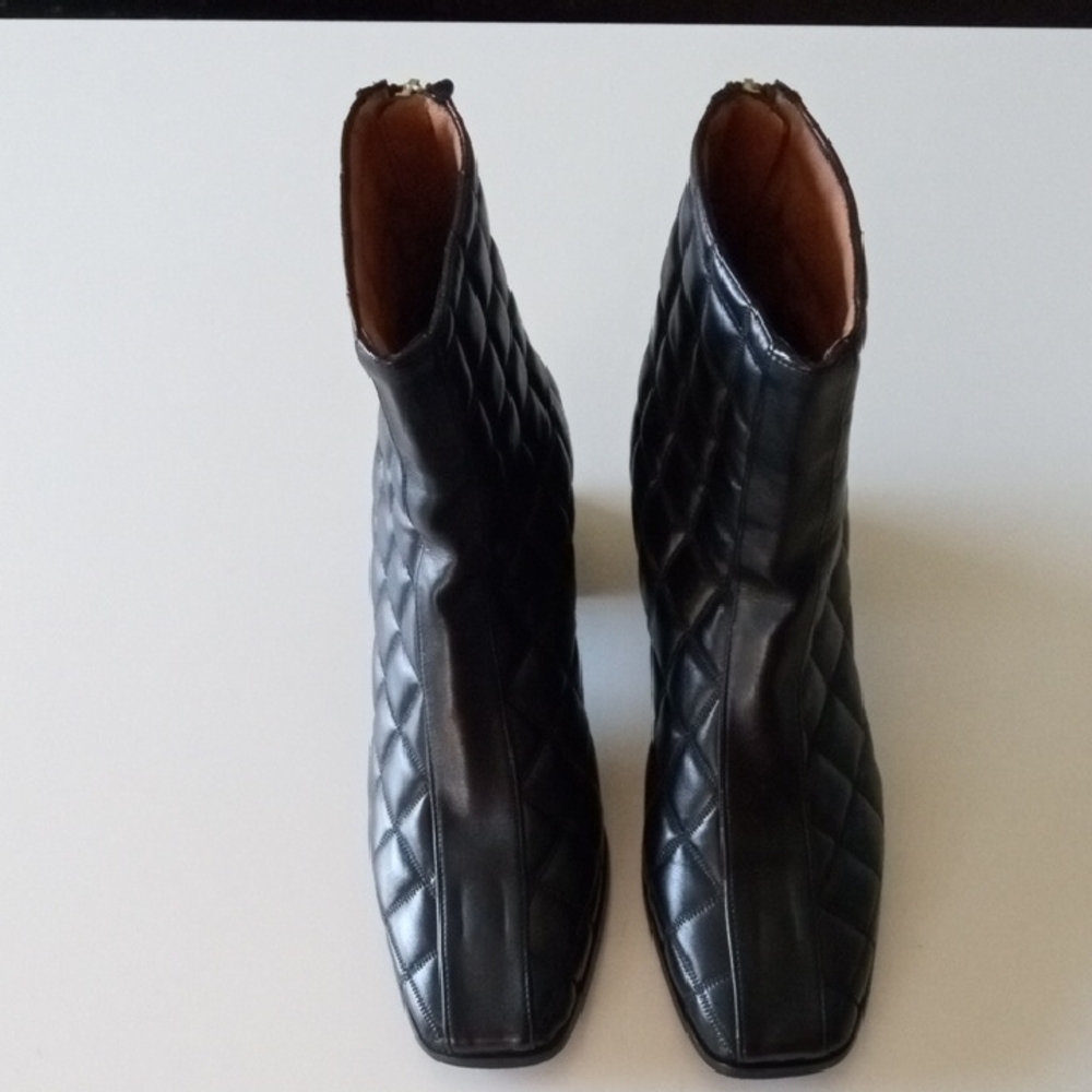Angel Alarcon Black Leather Quilted Ankle Boots